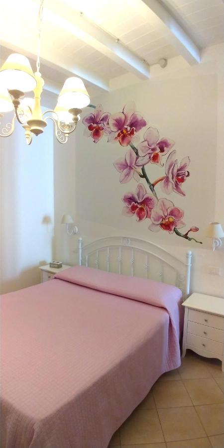 My Monopoli- Casa Dei Fiori "Orchidea" Centro Storico Hotel ภายนอก รูปภาพ